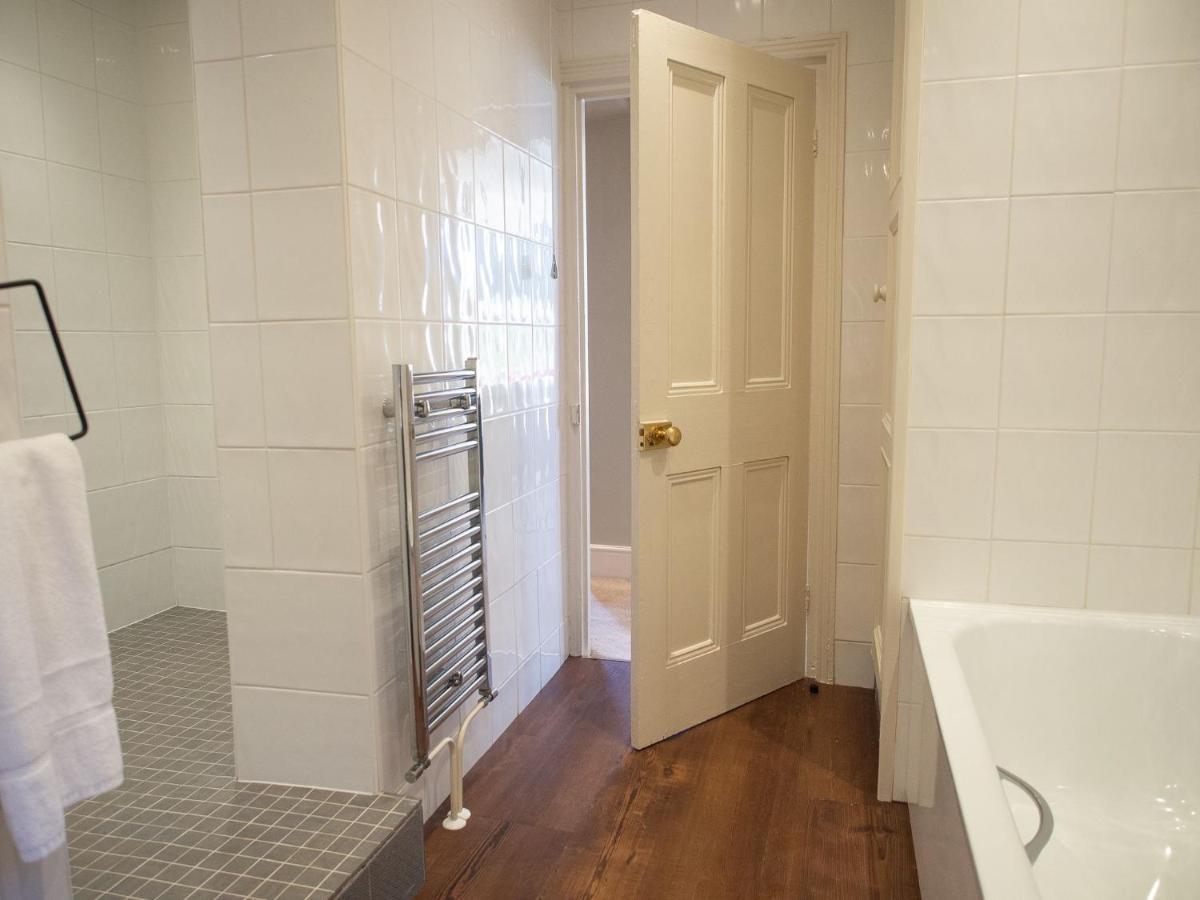 The Beeches - Chatsworth Apartment No 1 - Sleeps 2 배즈로 외부 사진